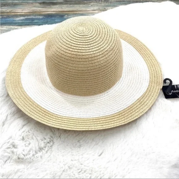 Chic Natural and White Straw Hat - Picture 3 of 7
